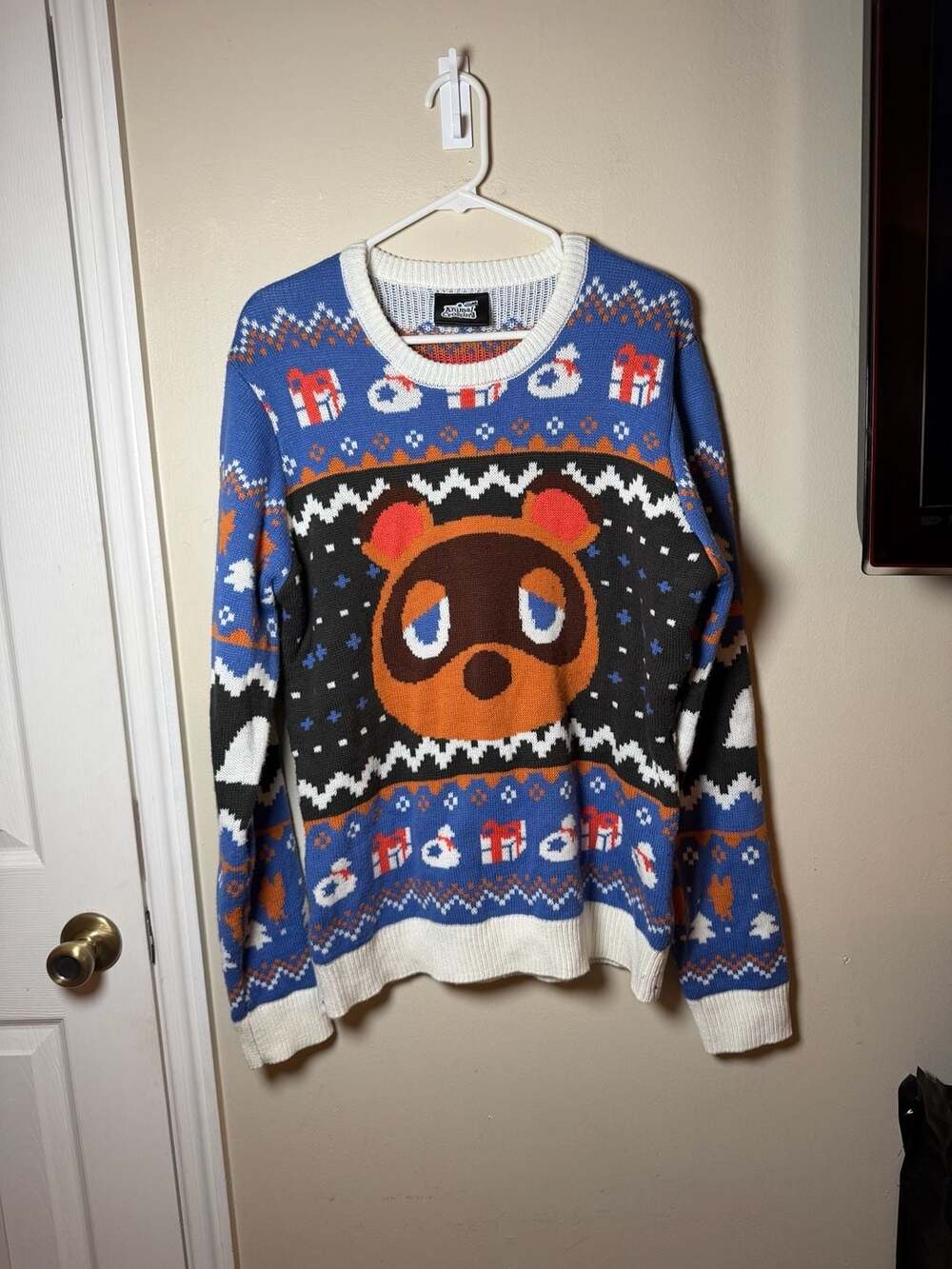 Nintendo Animal Crossing Tom Nook Holiday Sweater Size L